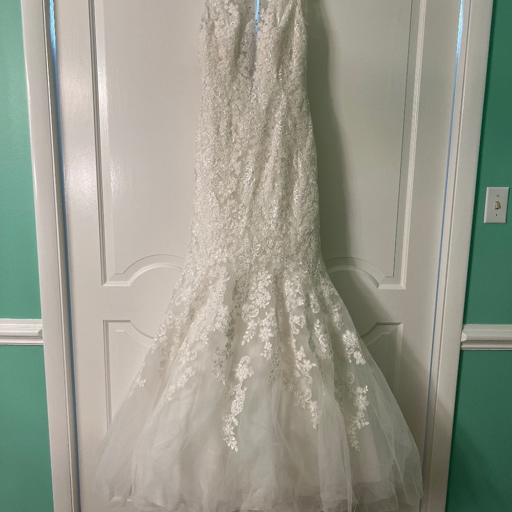 WEDDING GOWN